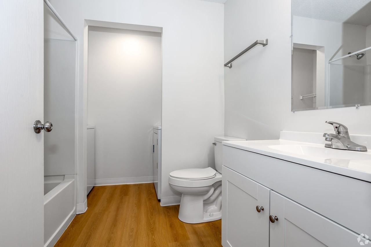 Coventry Apartments - Photo 6 of 23