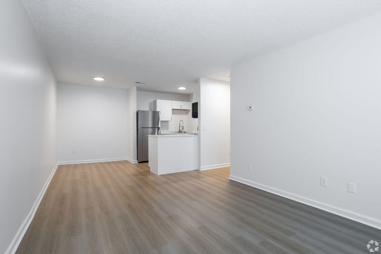Coventry Apartments - Photo 2 of 34