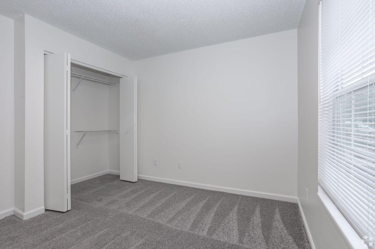 Coventry Apartments - Photo 6 of 34