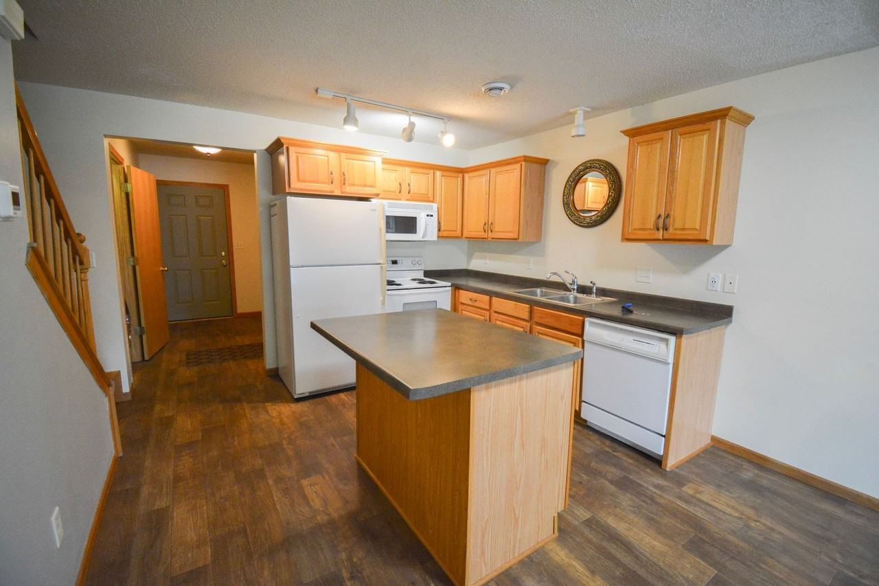6134 S Pointe Dr Sw - Photo 3 of 16