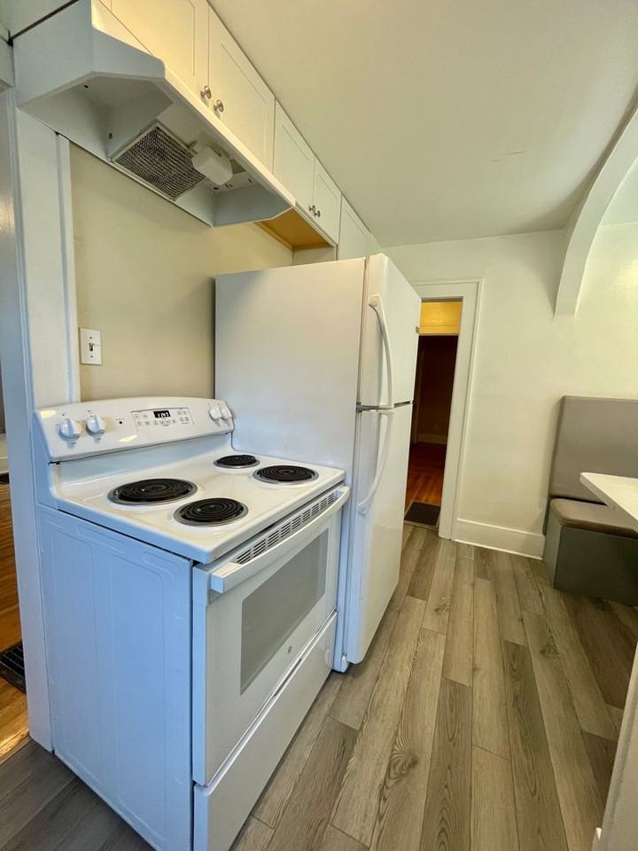 2110 9th Ave - Photo 4 of 15