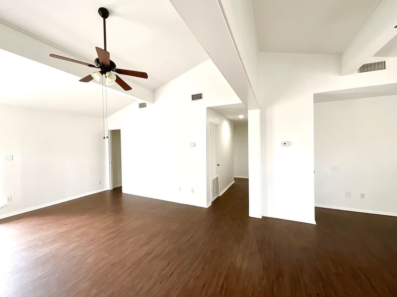 Baycliff Apartments - Photo 4 of 50