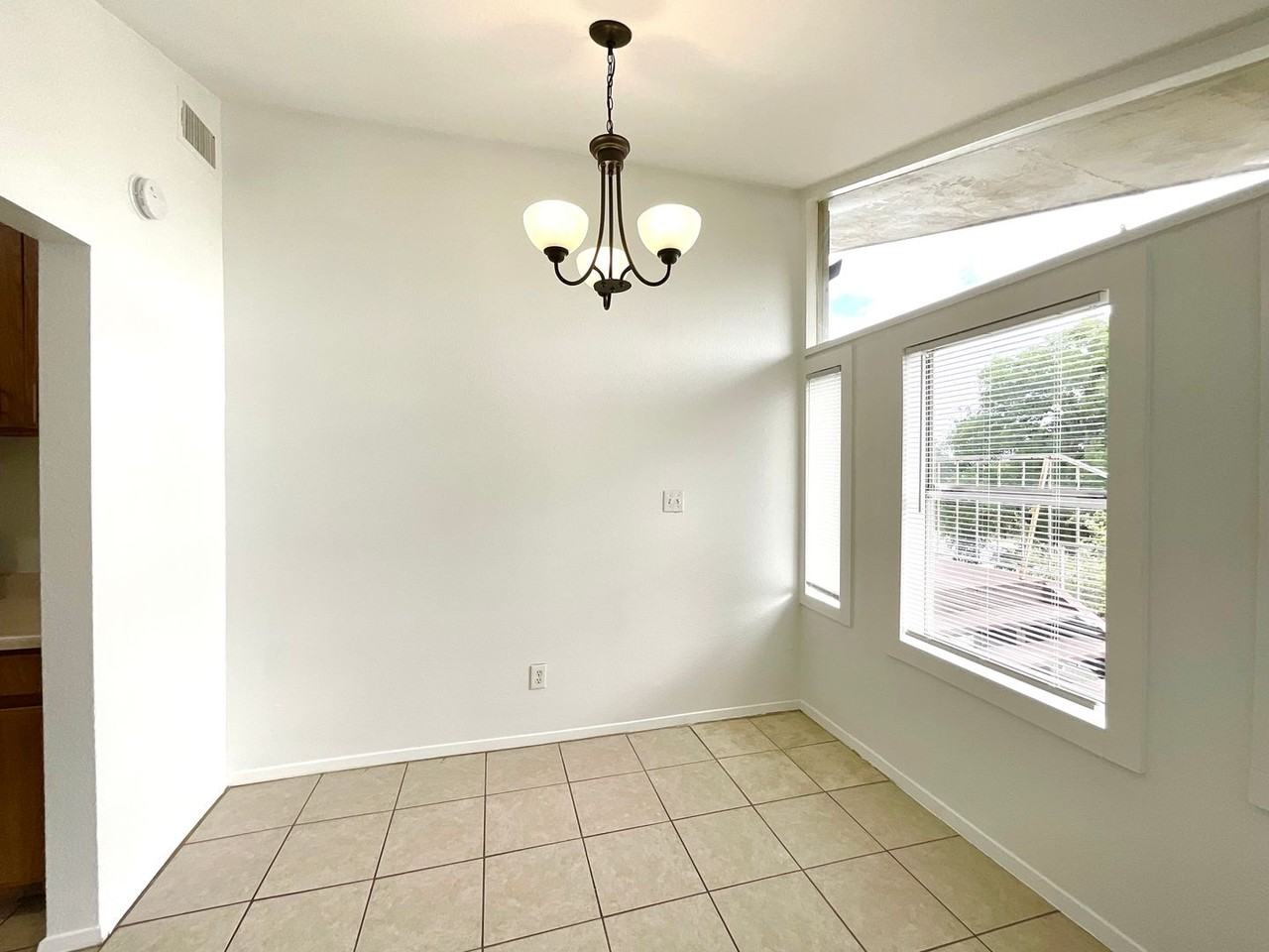 Baycliff Apartments - Photo 7 of 50
