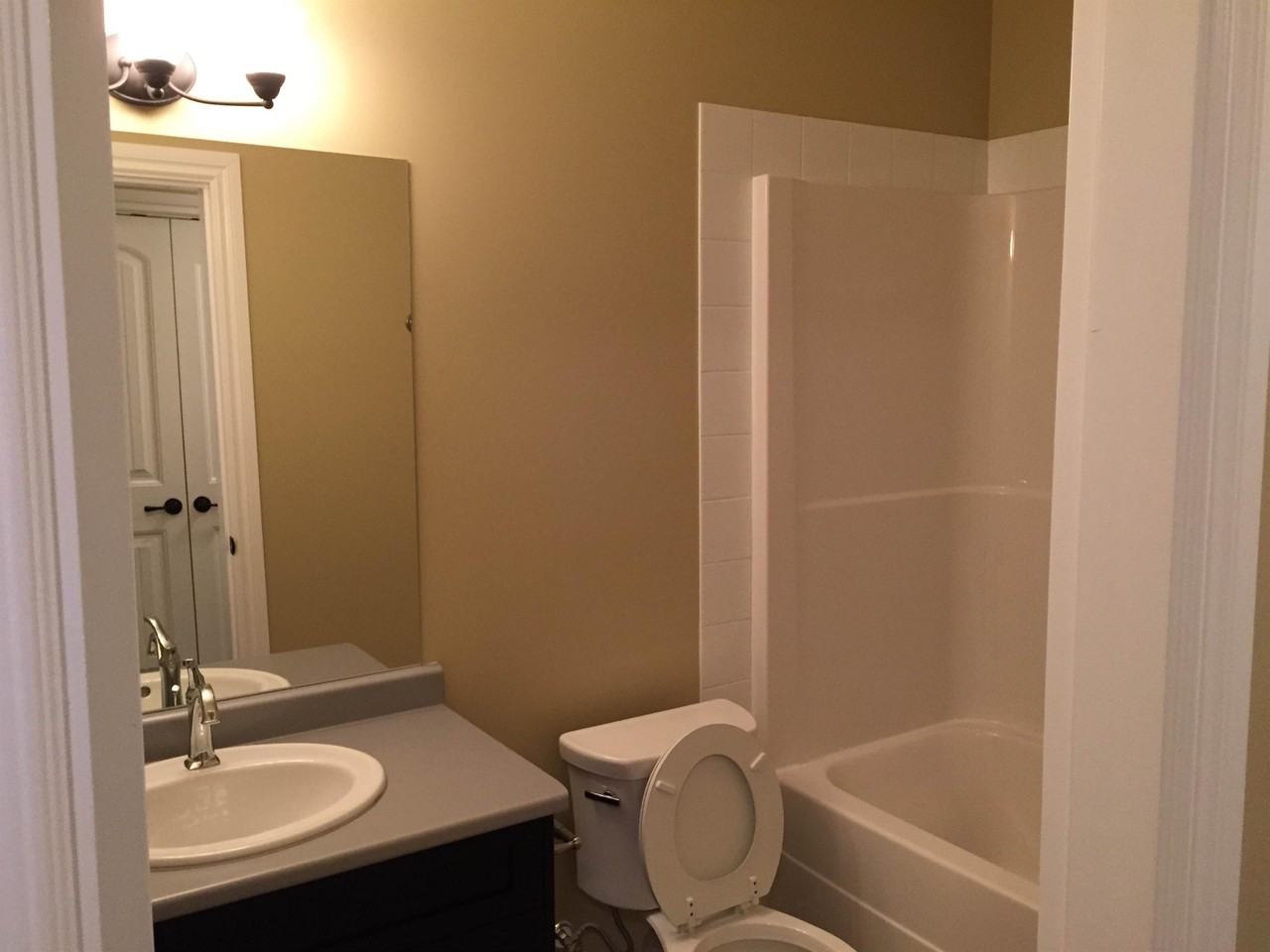 8315 87 Ave #8315 - Photo 5 of 24