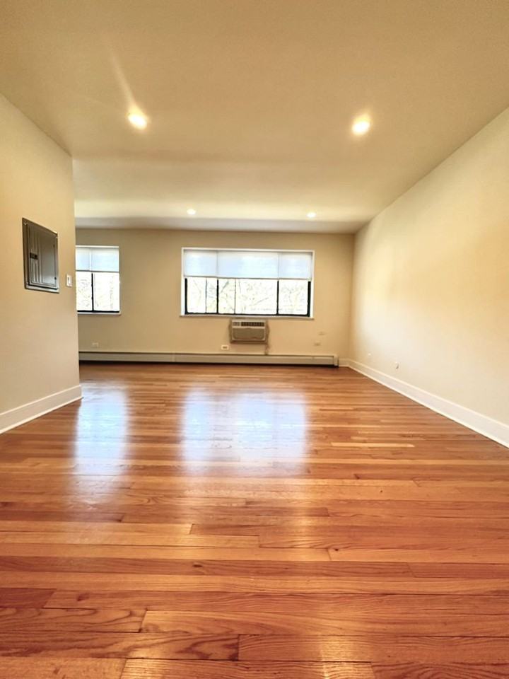 6954 Sheridan - Photo 6 of 15