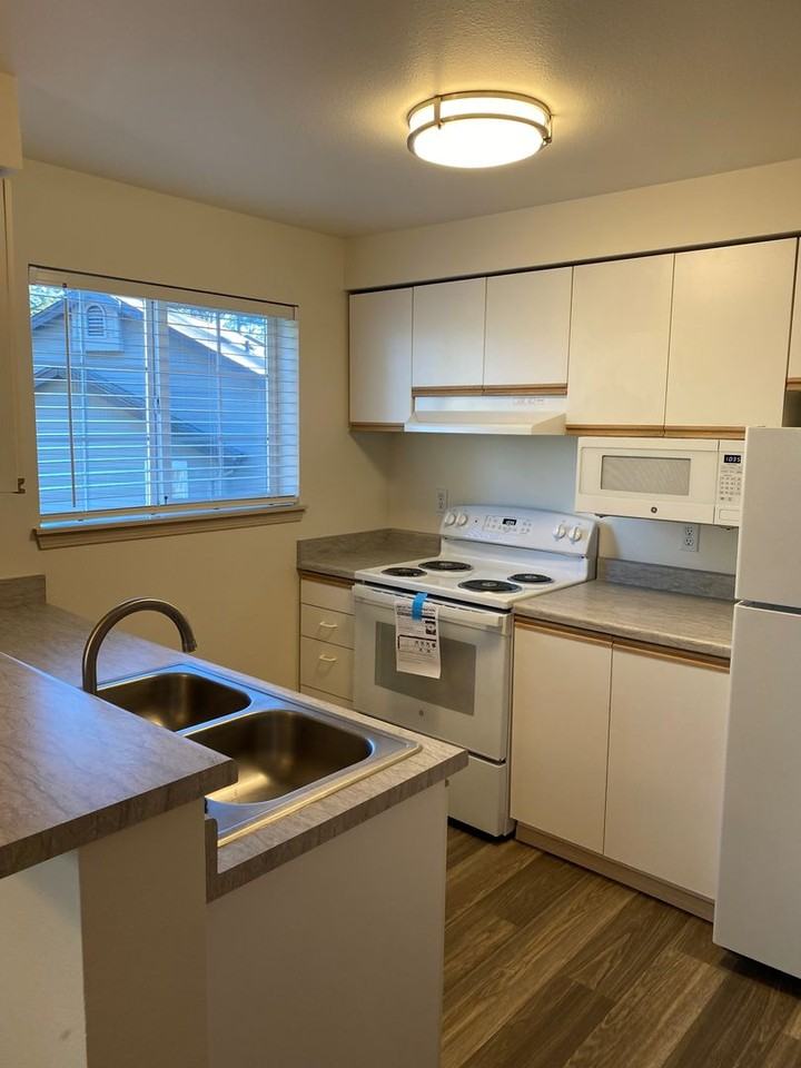 Breckenridge Heights - Photo 5 of 7