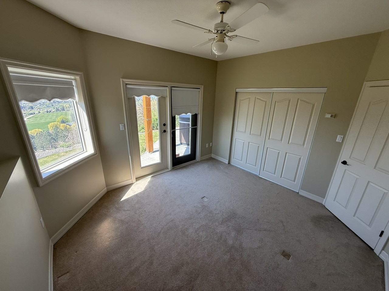 996 Galiano Rd - Photo 7 of 17