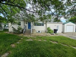 featured image of 1621 10th St W