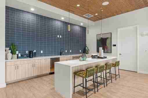 6201 Oakland Ave Ne - Photo 6 of 46