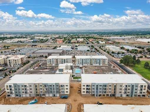 6201 Oakland Ave Ne - Photo 3 of 46