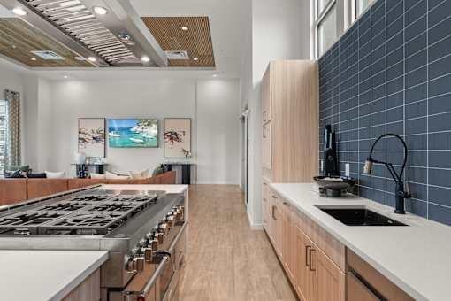 6201 Oakland Ave Ne - Photo 3 of 46