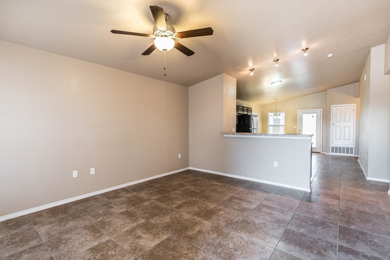 10712 Blue Sage Cir - Photo 6 of 20