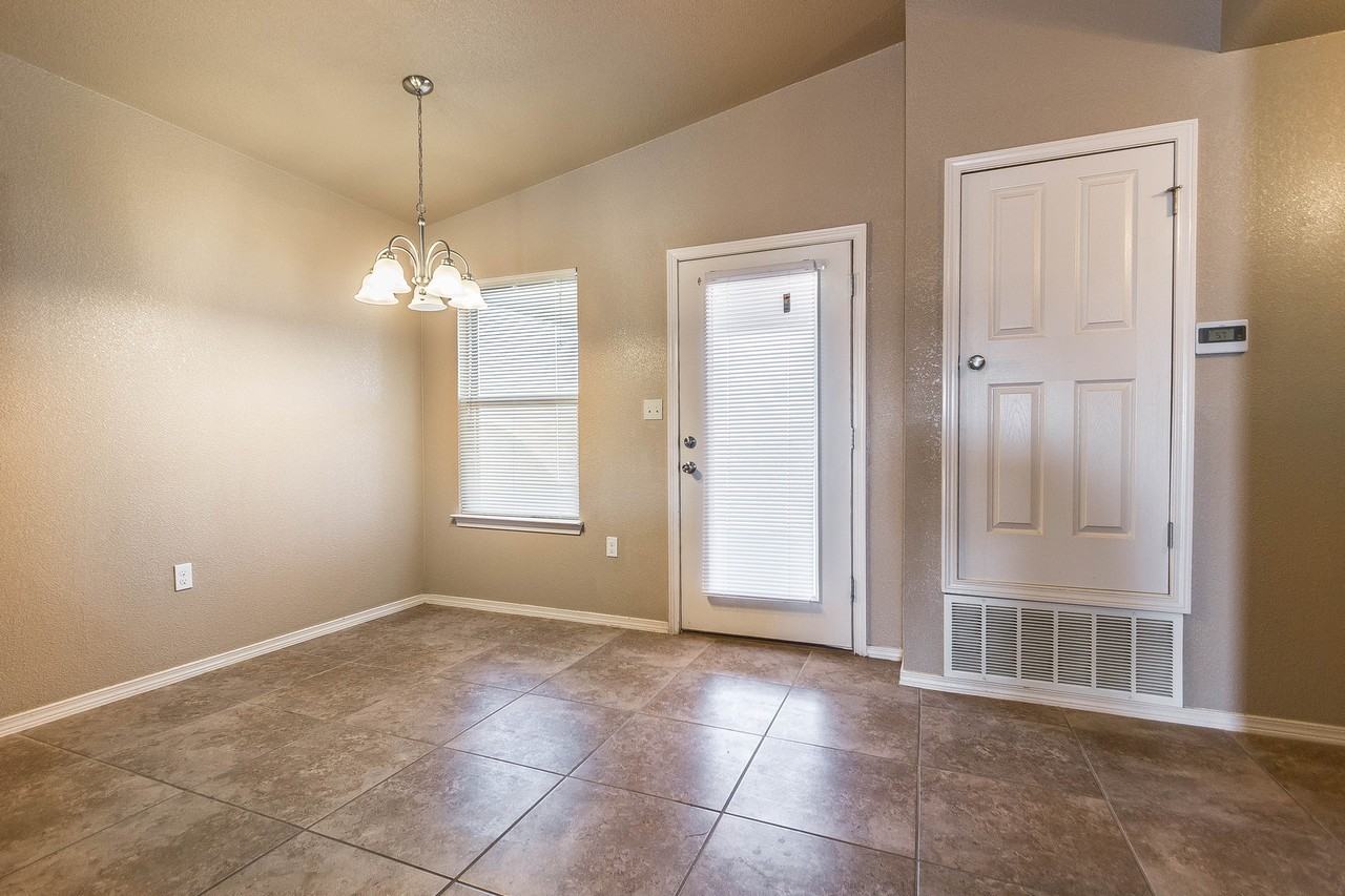 10712 Blue Sage Cir - Photo 7 of 20