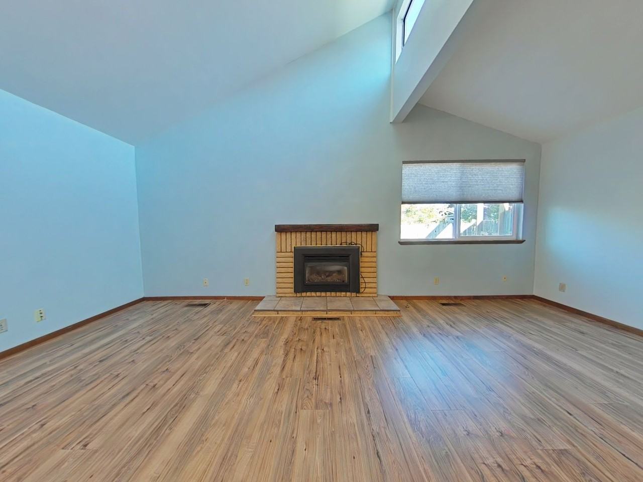 338 Marlon St - Photo 2 of 11