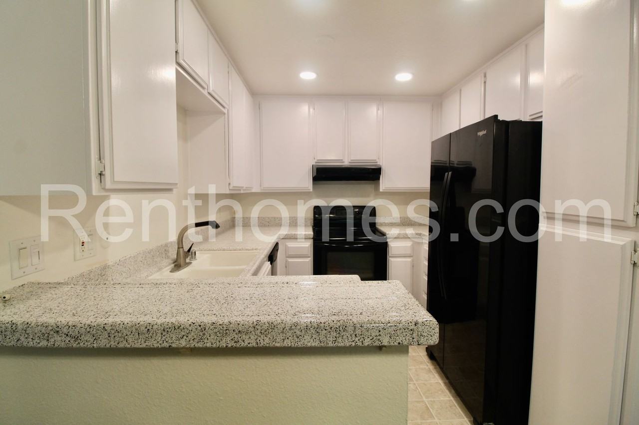 10225 Caminito Cuervo - Photo 4 of 13