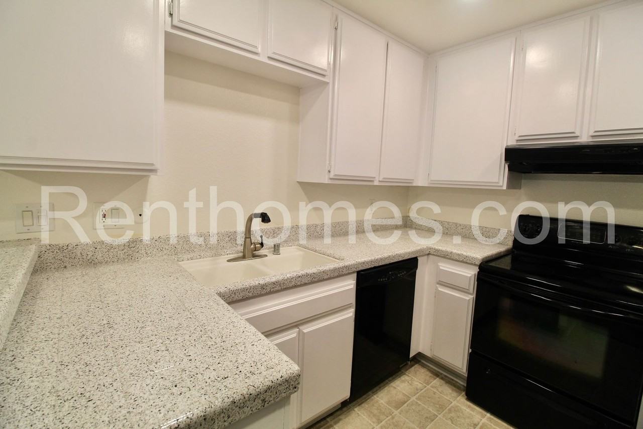 10225 Caminito Cuervo - Photo 6 of 13