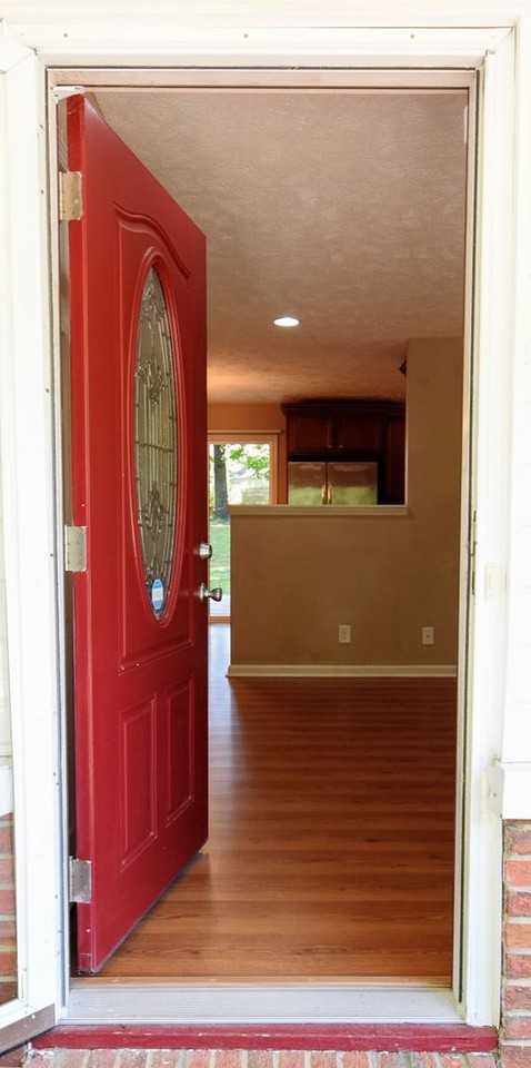 229 Lansdowne Rd - Photo 2 of 17