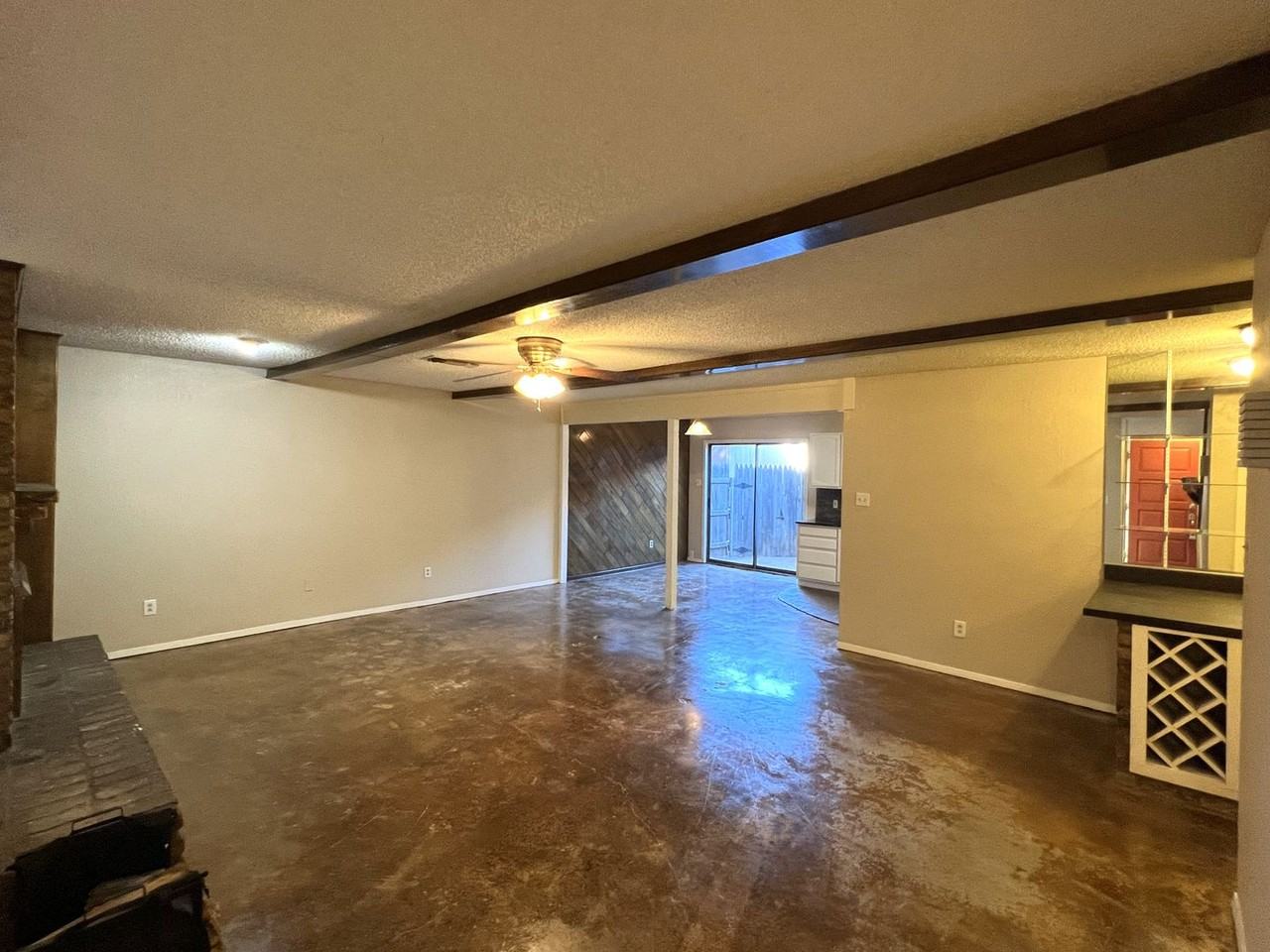 8633 Knoxville Dr #C27 - Photo 2 of 18