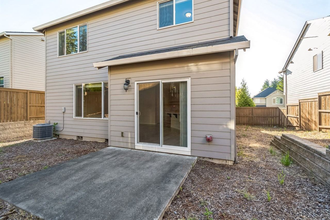 9745 Sw 171st Ave - Photo 2 of 18