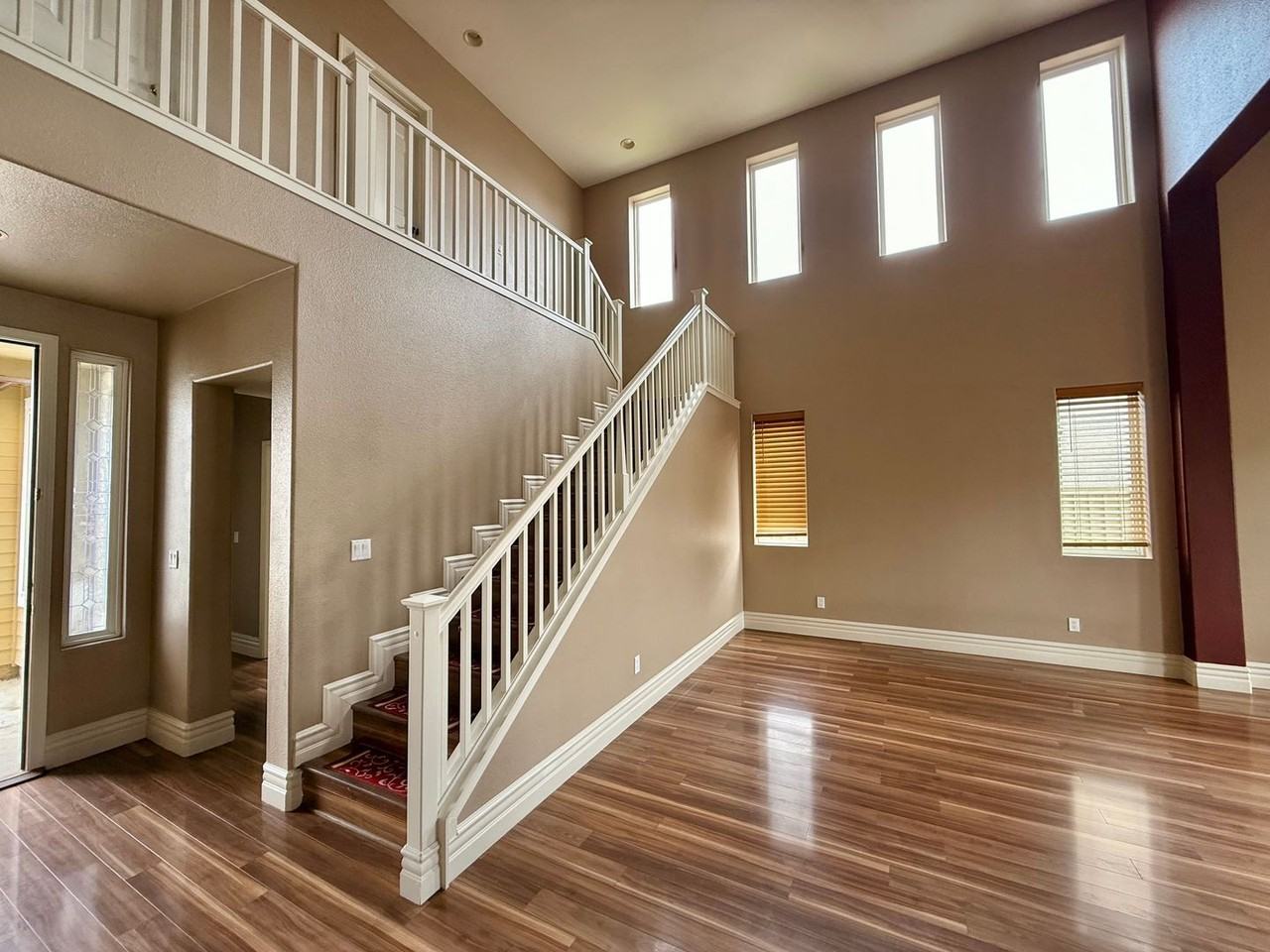 1301 Freedom Dr - Photo 3 of 18