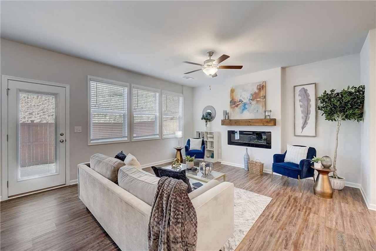 224 Turner Ln - Photo 2 of 41