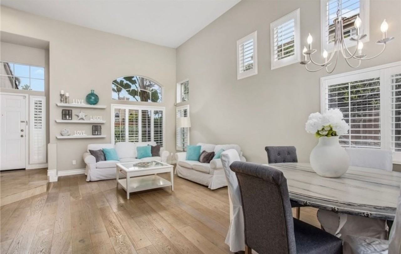 5041 Palermo Dr - Photo 7 of 32