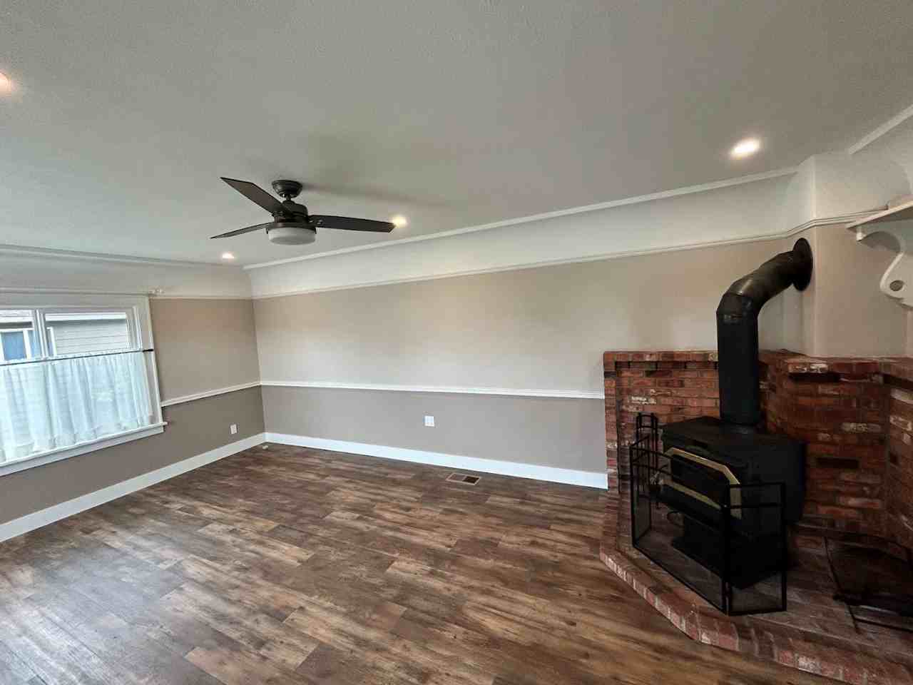 817 Grover St - Photo 5 of 25