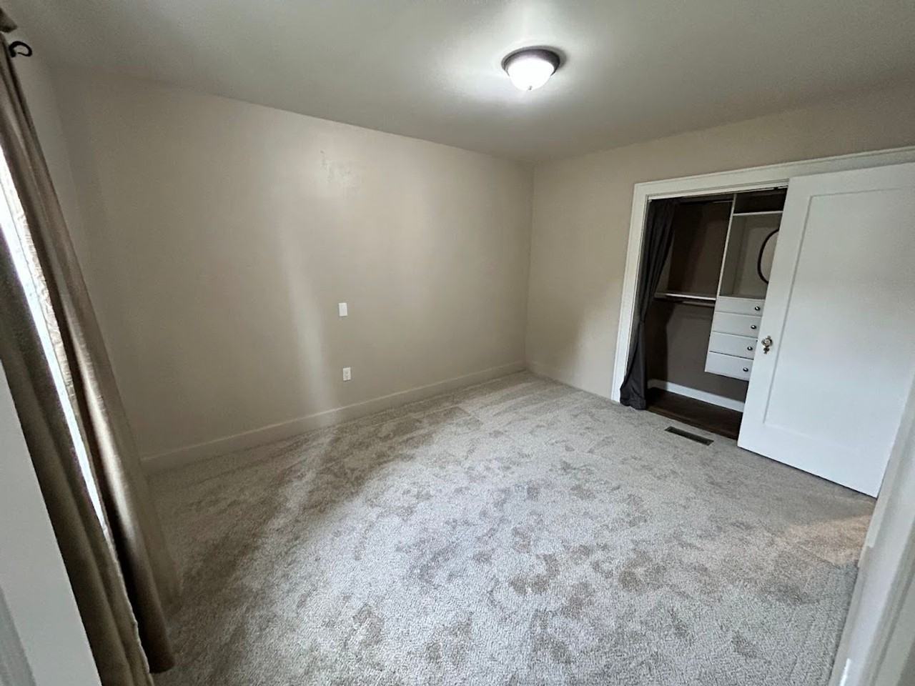 817 Grover St - Photo 7 of 25
