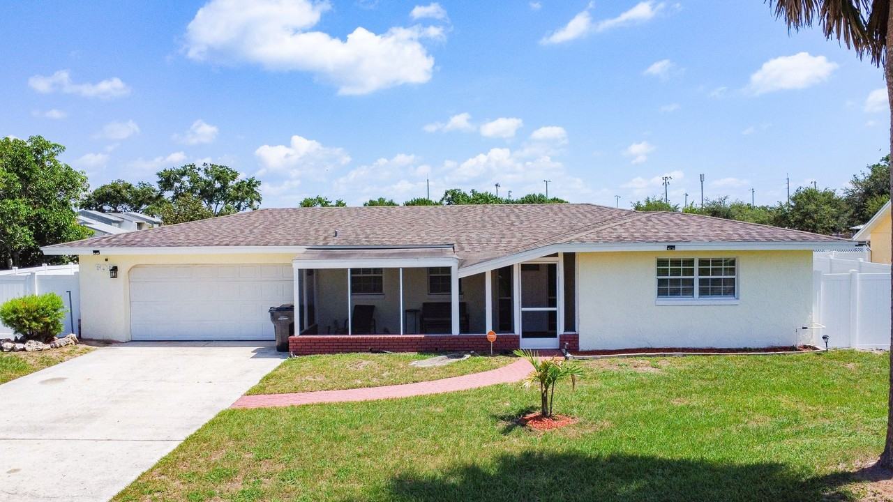 609 Caddy Dr - Photo 3 of 23