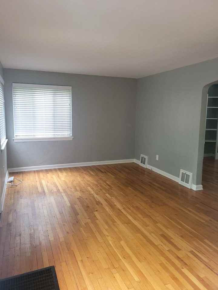 1737 Seaton St - Photo 3 of 28