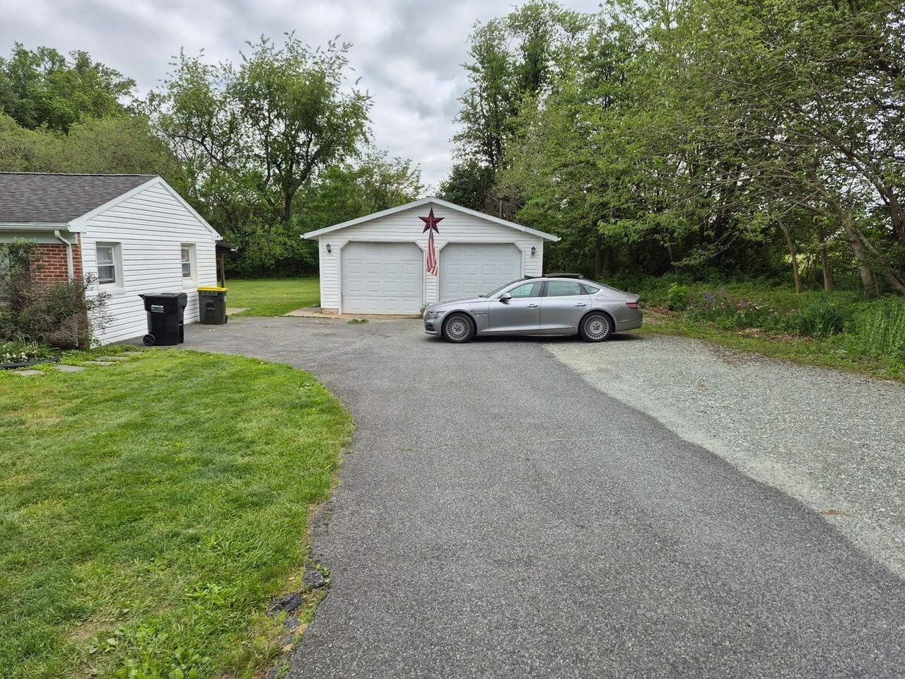 165 Wedgewood Rd - Photo 2 of 12