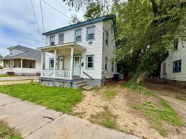 featured image of 207 S Pine St