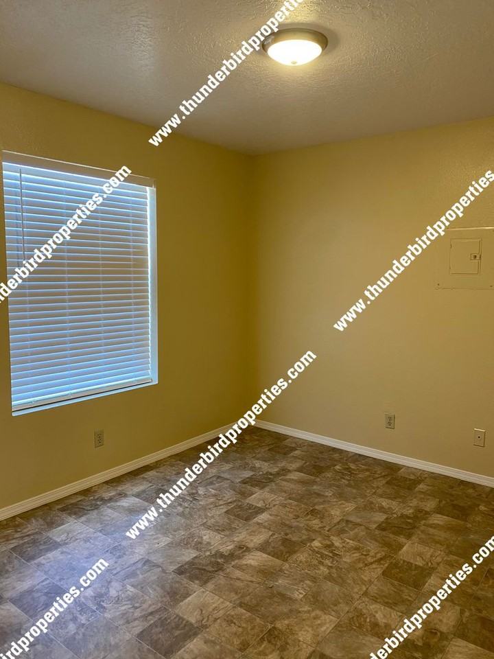 6520 Azuelo Ave Nw - Photo 2 of 14