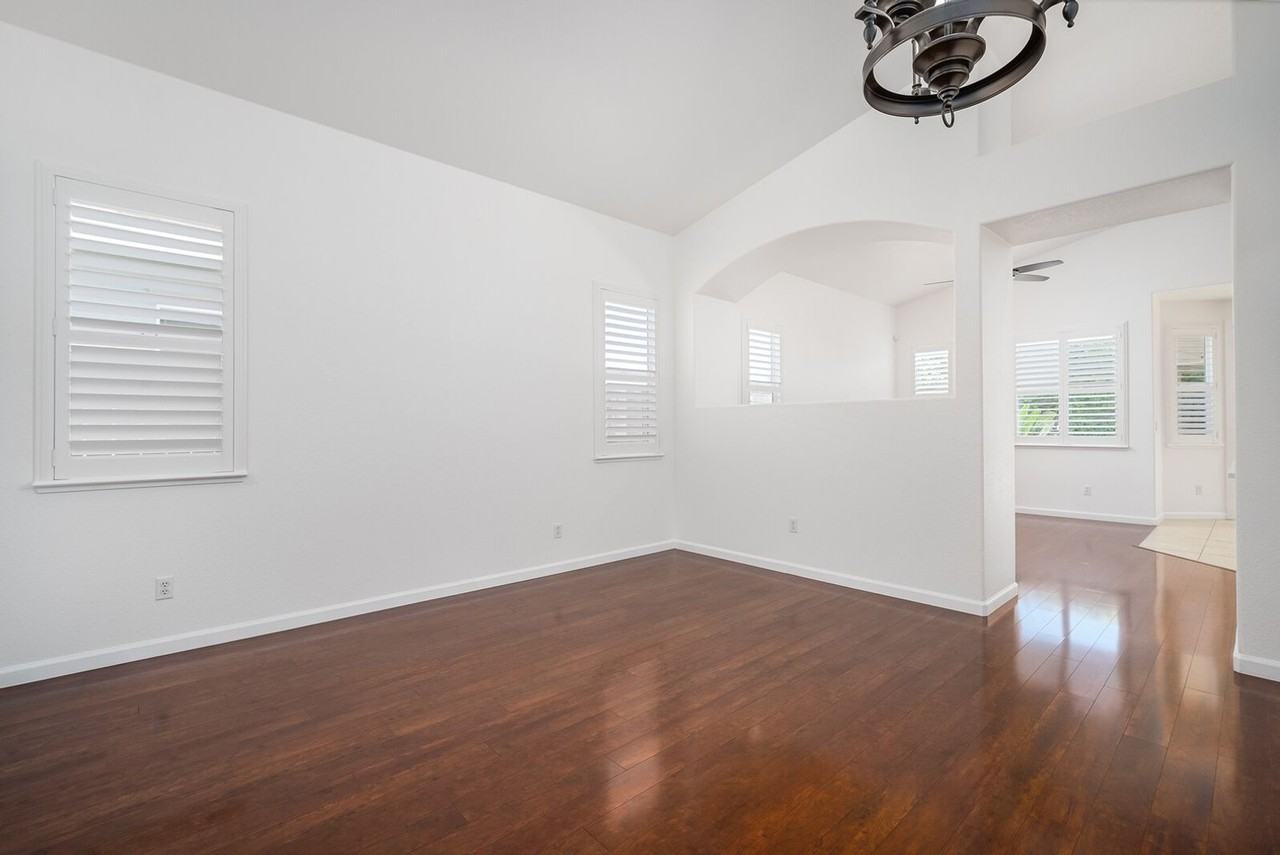 2066 Horseshoe Glen Cir - Photo 6 of 26