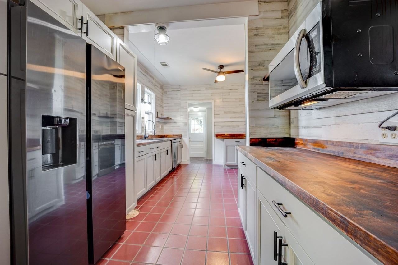 601 May Ave - Photo 3 of 32