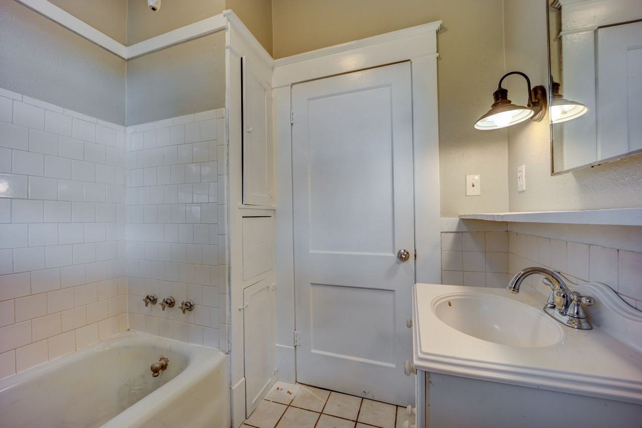 601 May Ave - Photo 6 of 32