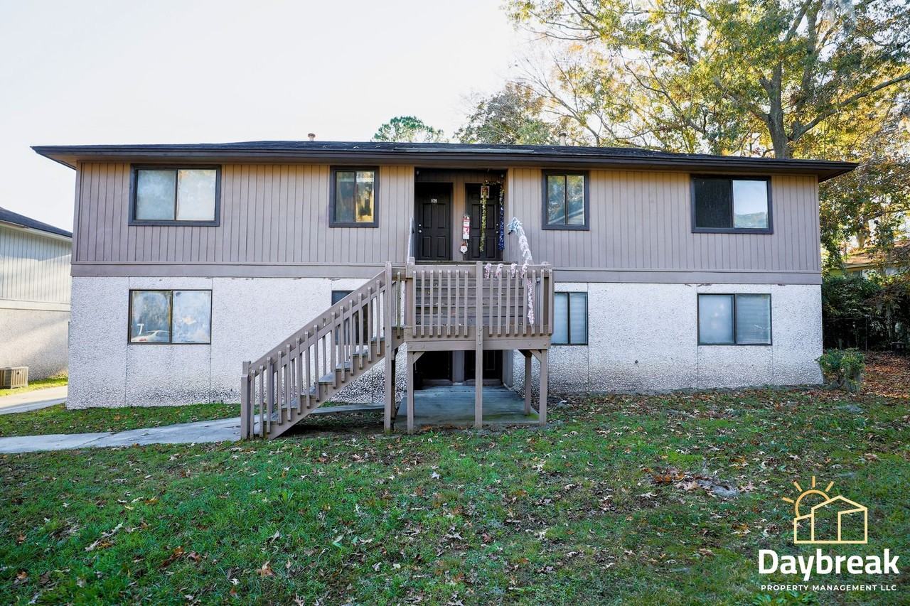 3 Coastal Ct - Photo 2 of 15