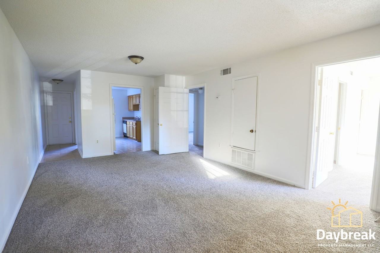 3 Coastal Ct - Photo 3 of 15