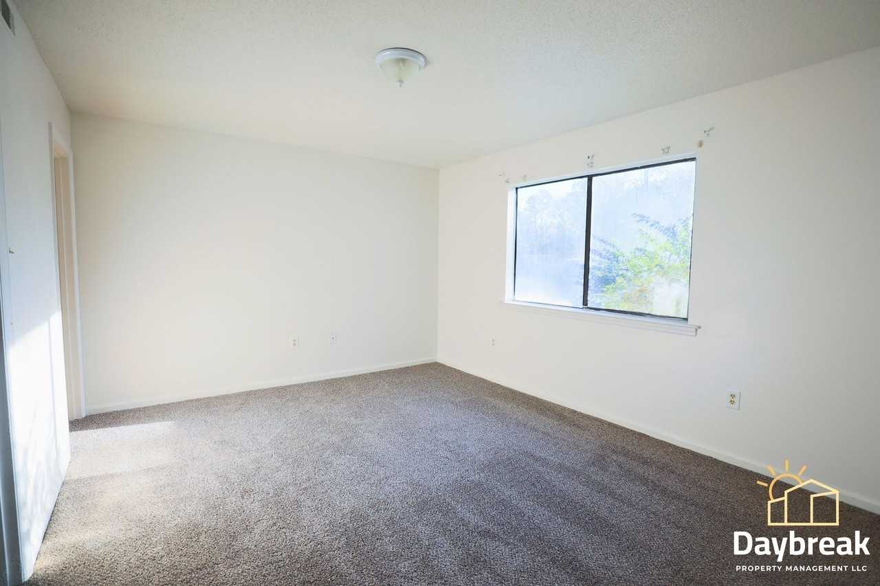 3 Coastal Ct - Photo 4 of 15