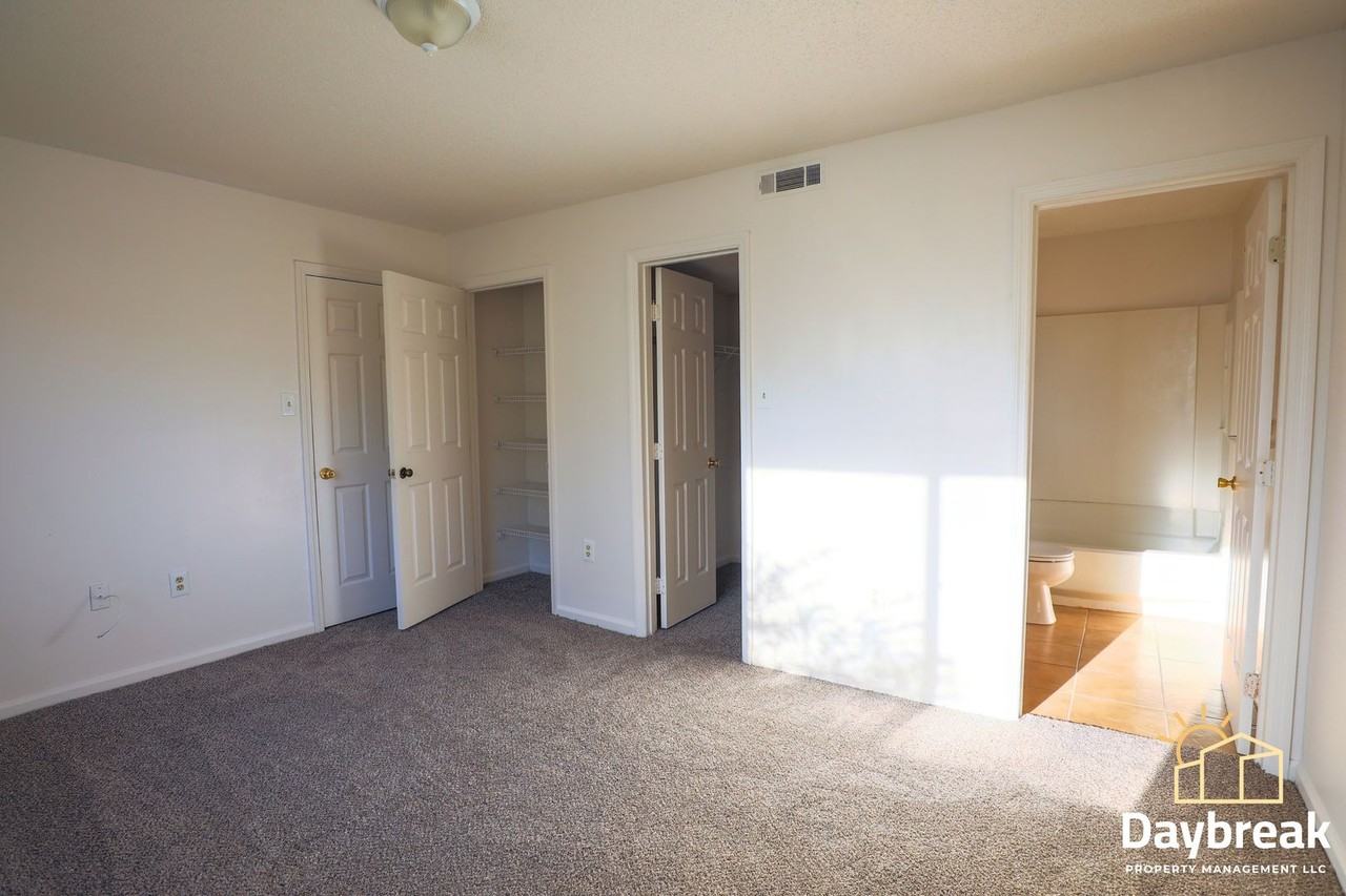 3 Coastal Ct - Photo 5 of 15