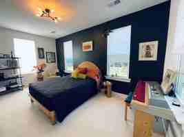 featured image of 210 Saint Anns Aly