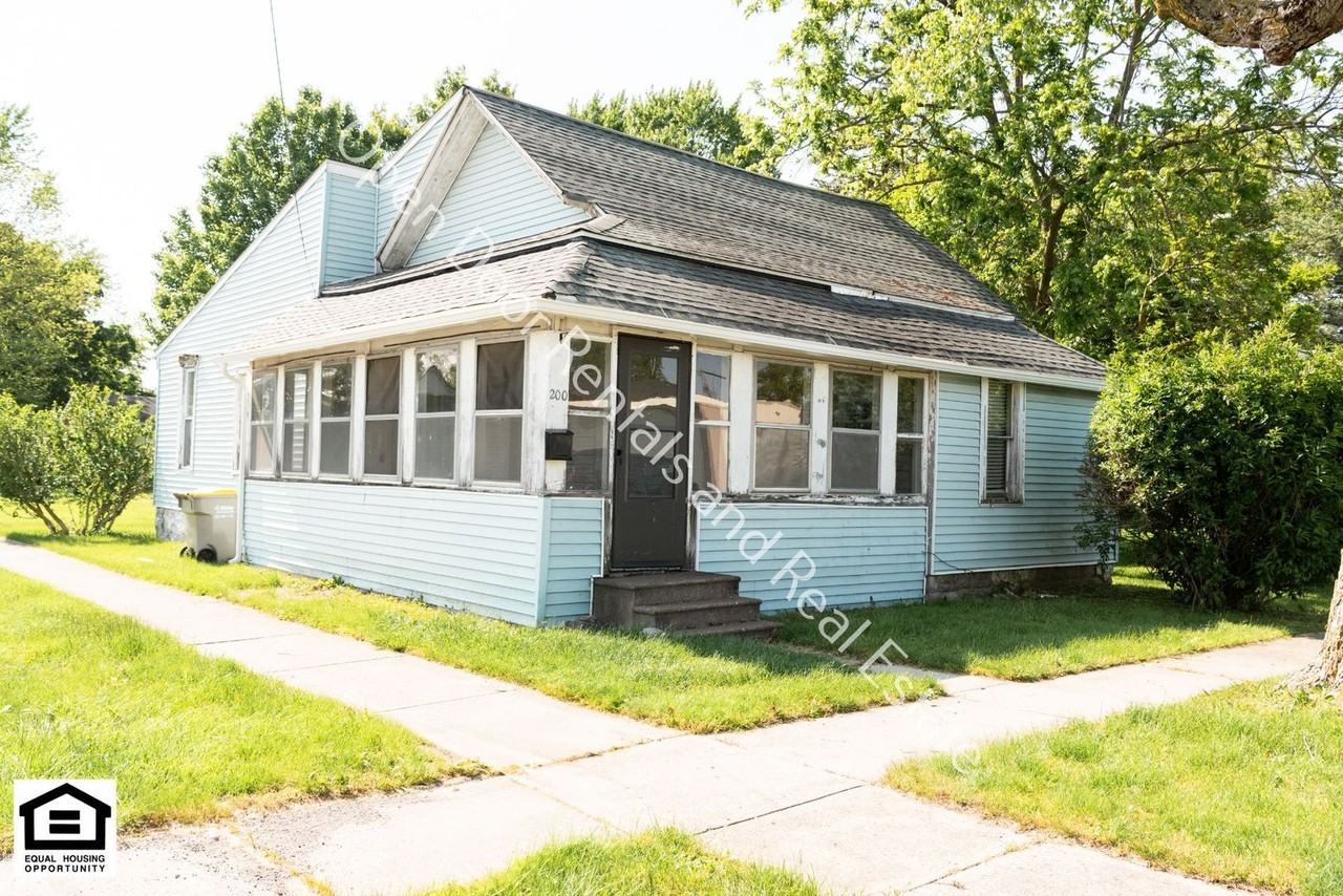 200 John St - Photo 2 of 26