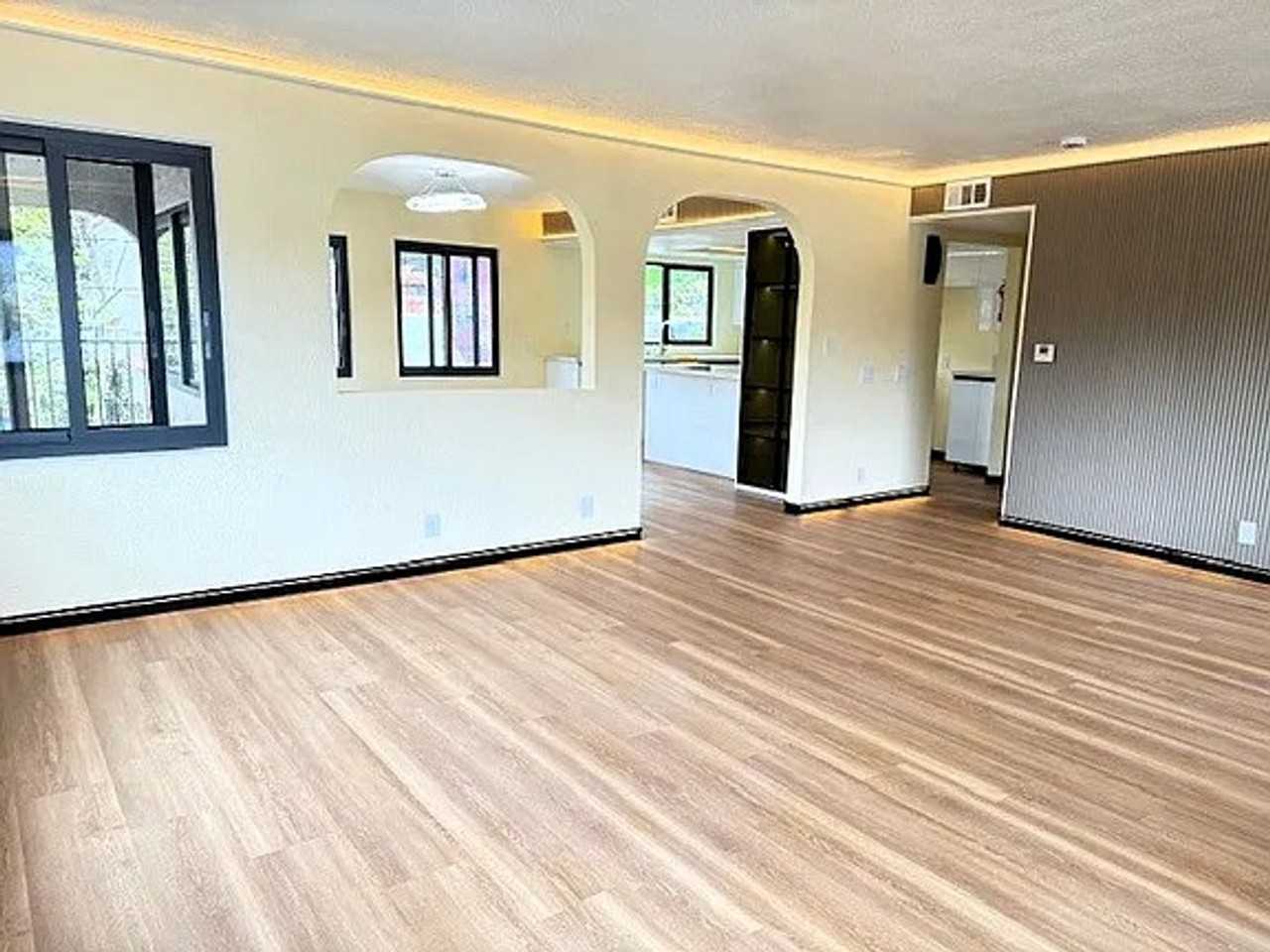 827 Glendale Blvd - Photo 4 of 21