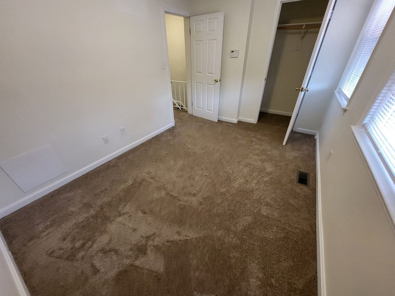 3033 Seamon Ave - Photo 2 of 36