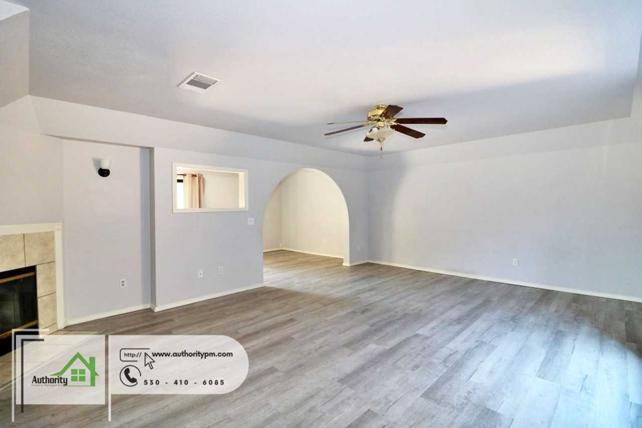 727 Flower Ash Ln - Photo 2 of 23