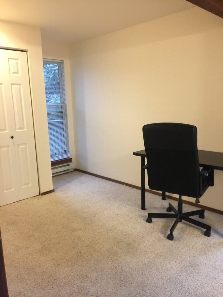 3219 Redstone Rd - Photo 4 of 27