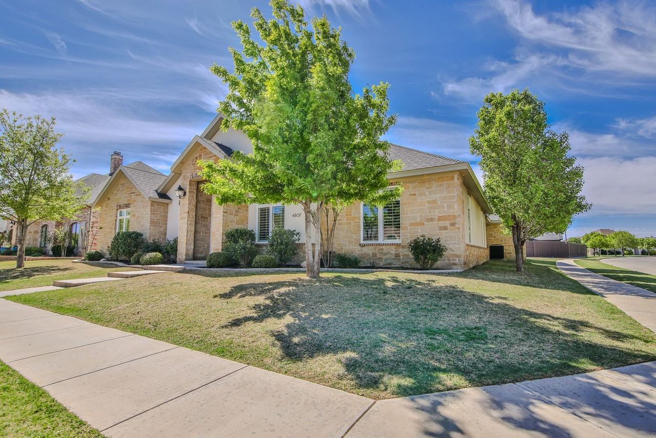 4807 116th Street - Photo 2 of 48