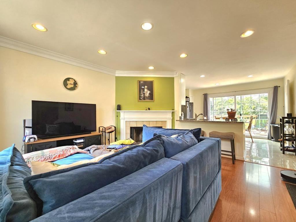 6646 High Valley Ln - Photo 3 of 25