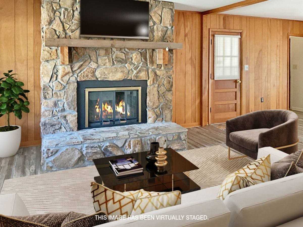 130 Roxie Dr - Photo 2 of 10