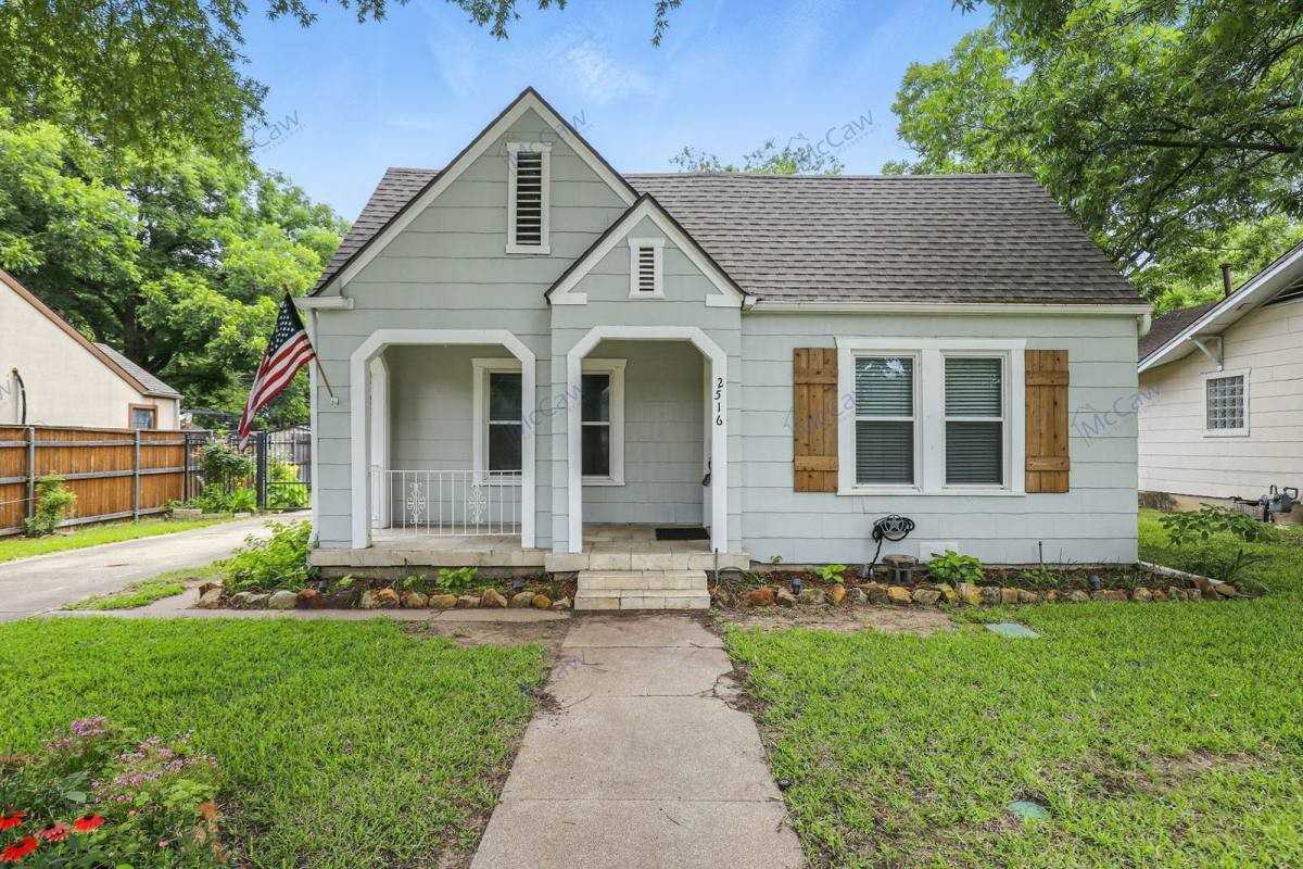 2516 Primrose Ave - Photo 3 of 10